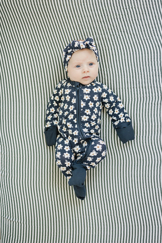 Navy Daisy Ribbed Bamboo Zipper